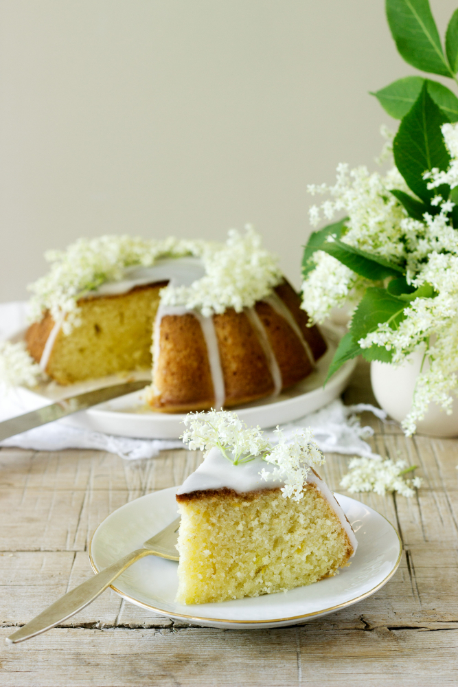 Gâteau aux fleurs de sureau et au citron